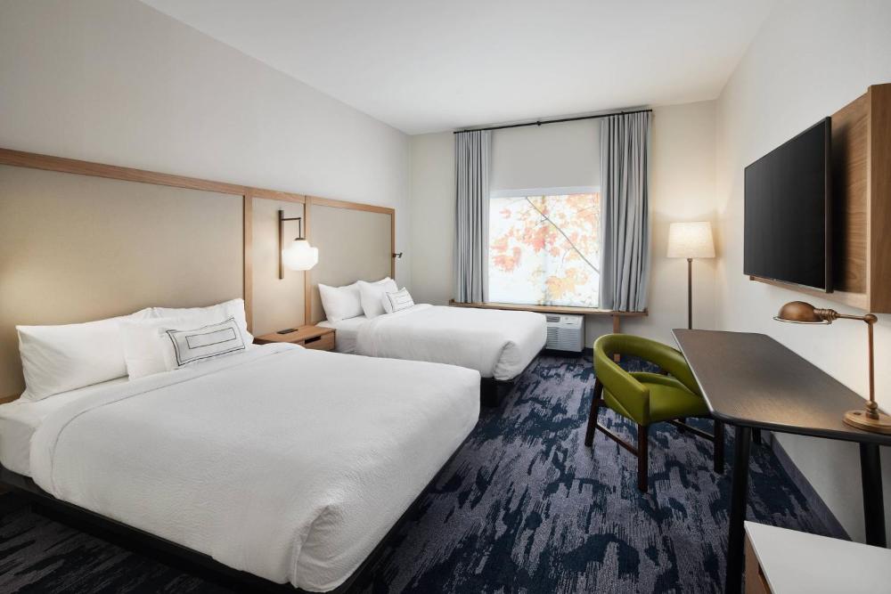 Queen Room with Two Queen Beds - Communication Assistance interior